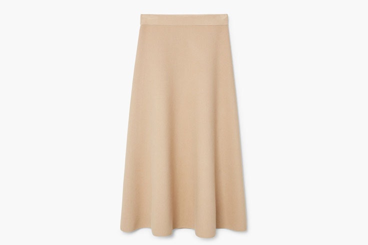 falda-beige-acampanada-mango