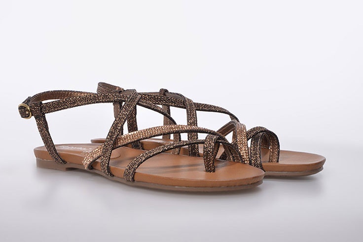 sandalia-plana-tiras-bronce-marypaz