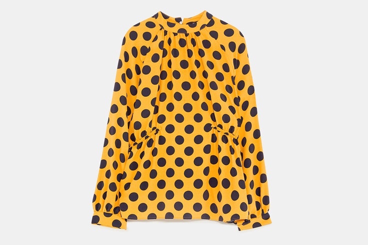 camisa-amarilla-estampado-lunares-zara