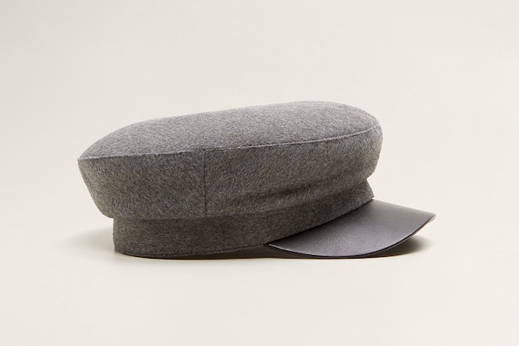 boinas-gris-visera-negra-mango