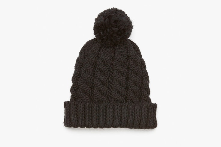 gorro-de-punto-pompom-negro-inside