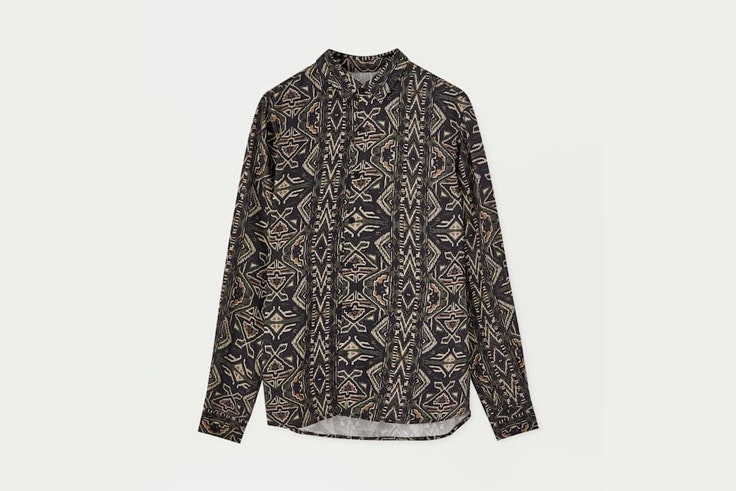 camisa-estampado-etnico-pull-and-bear