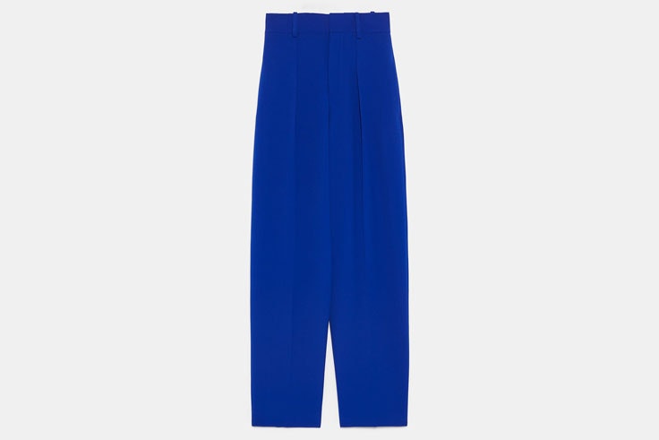 pantalon-pinzas-azul-electrico-zara