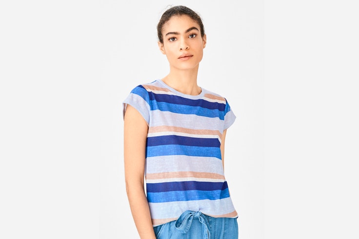 camiseta-de-rayas-multicolor-cortefiel
