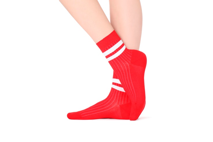 calcetines-estampado-rojo-rajas-calzedonia-2-plazamayor