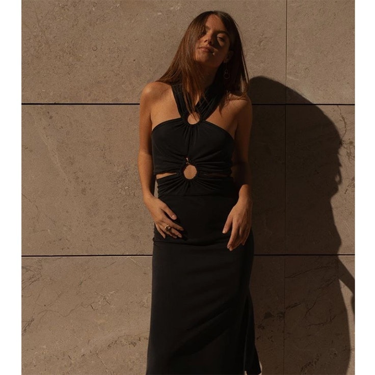 tina rodriguez vestido negro