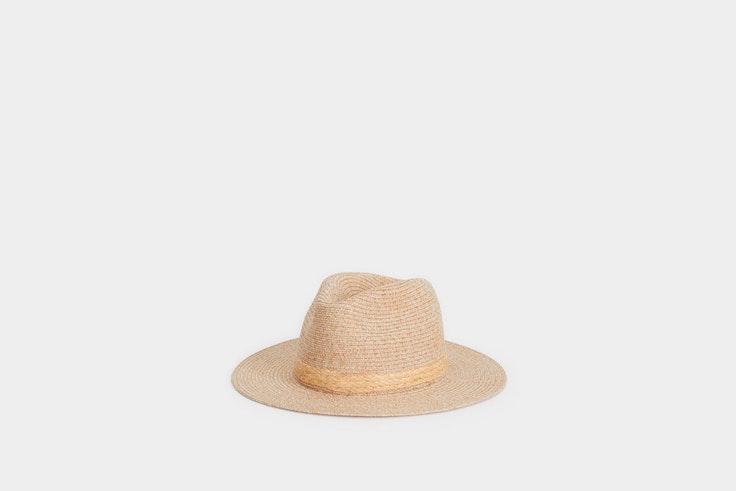 sombrero parfois el estilo de Sara Baceiredo