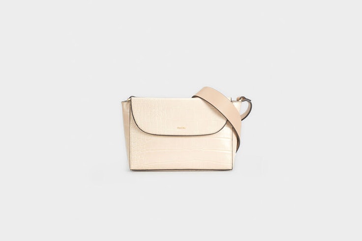 bolso bandolera beige efecto coco parfois Carla Estévez