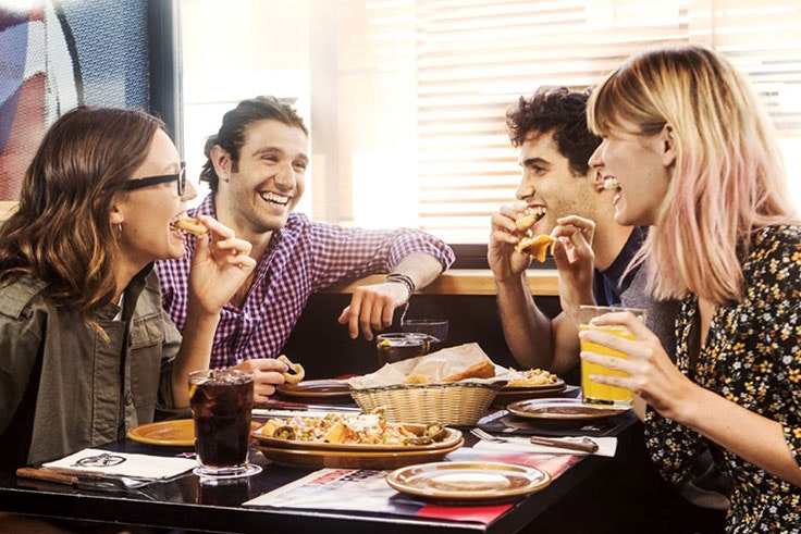 Disfruta-de-una-buena-comida-o-cena-en-Valle-Real