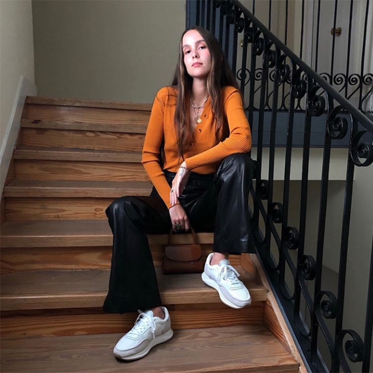 helena cuesta estilo instagram zapatillas blancas ugly shoes