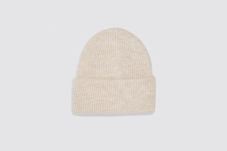 gorro beanie con lana y alpaca de zara prendas para el frío