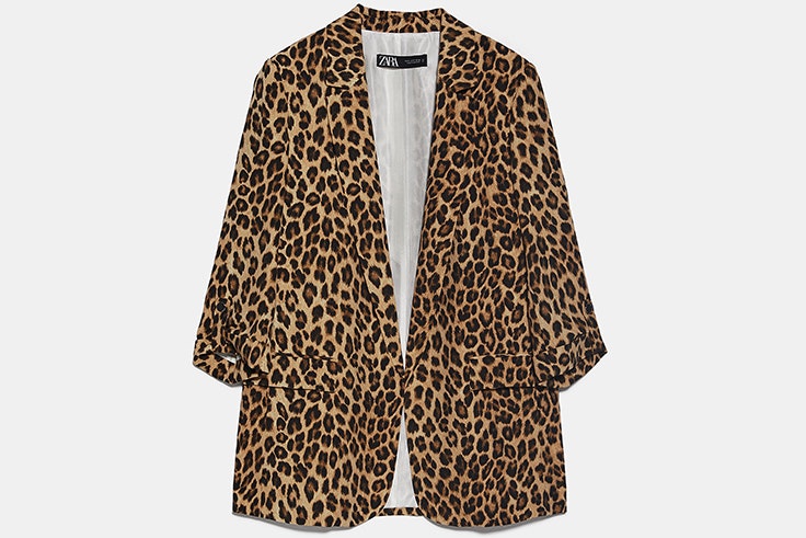 Chaqueta americana con estampado de leopardo de Zara