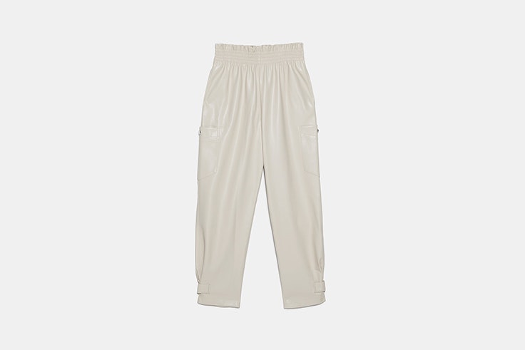 pantalon slouchy efecto piel zara Aretha Fusté
