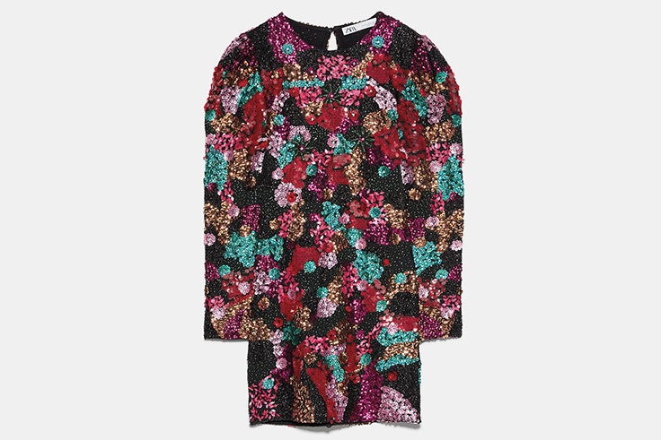 Vestido de lentejuelas de colores de Zara