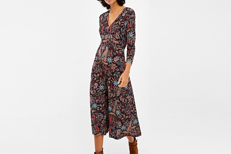 vestido con escote en pico y botones de Springfield vestidos de invierno