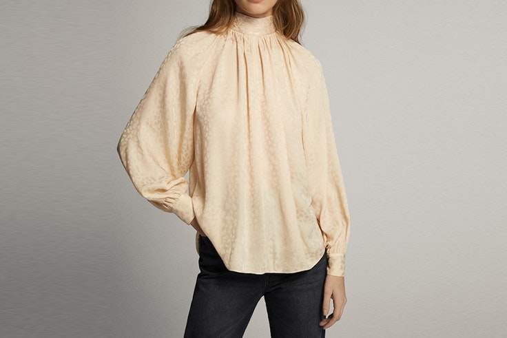 camisa de jacquard con cuello perkins de massimo dutti blusas románticas