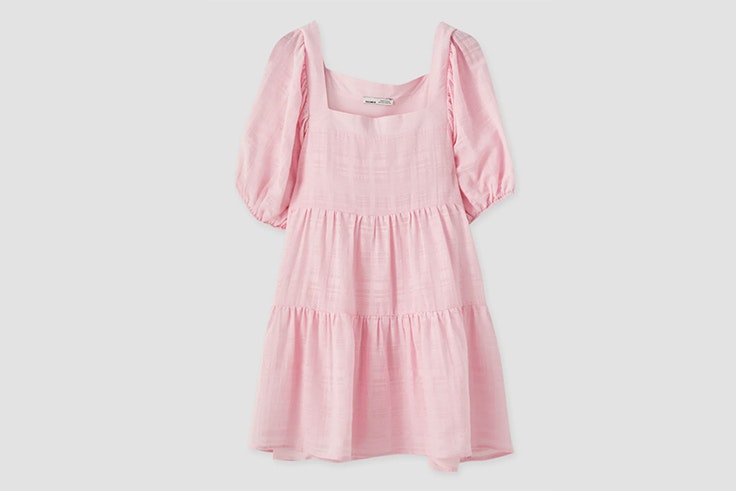 Vestido babydoll con escote caja en rosa de Pull & Bear