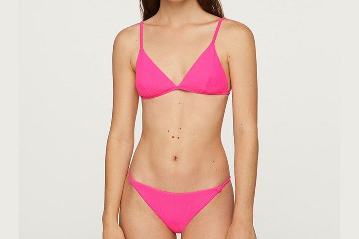 Bikini triangular en rosa flúor de Oysho