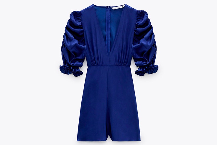 Mono satinado en azul eléctrico de Zara novedades zara