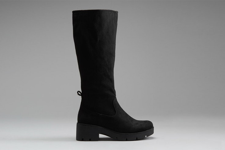 Botas altas en color negro de Mustang. Disponibles en Merkal Calzados
