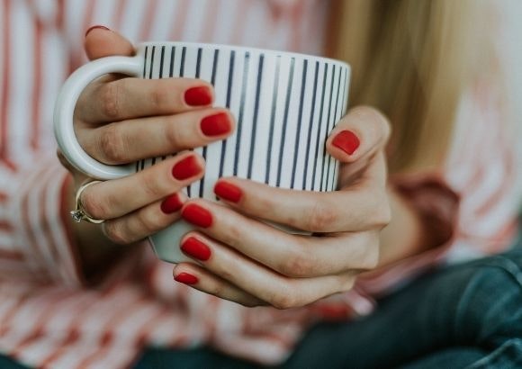 Dipping nails