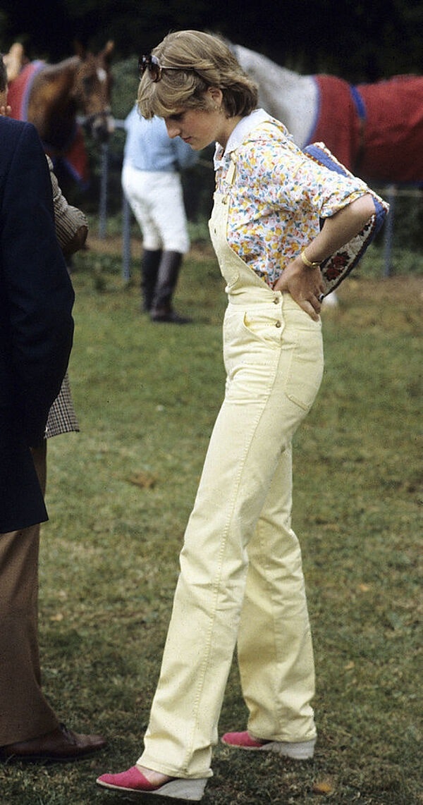 lady di looks