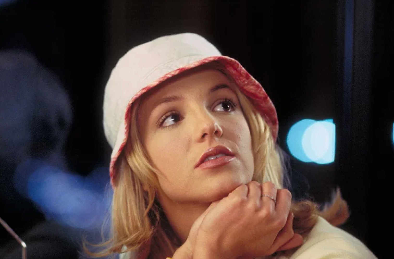 bucket hat britney