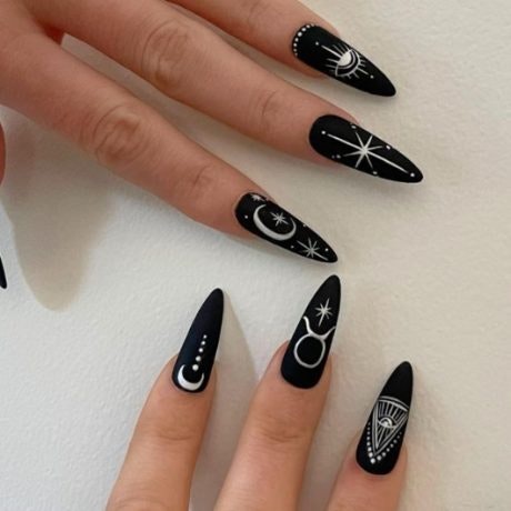 Hasta el 14 de mayo está mercurio retrógrado supéralo con una manicura